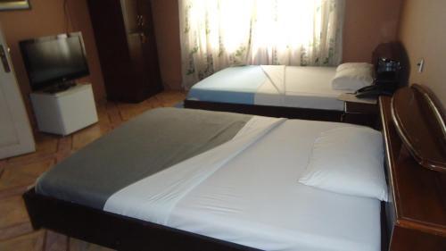 Wadoma Royale Hotel