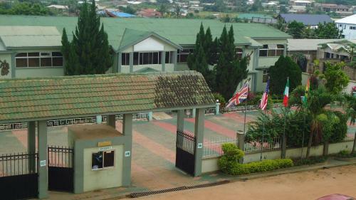 Wadoma Royale Hotel