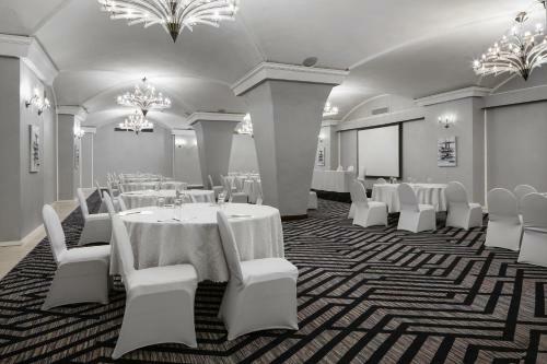 New Africa Hotel