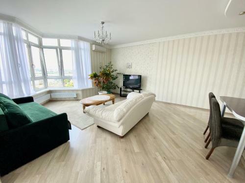 Apartments With Dnipro View