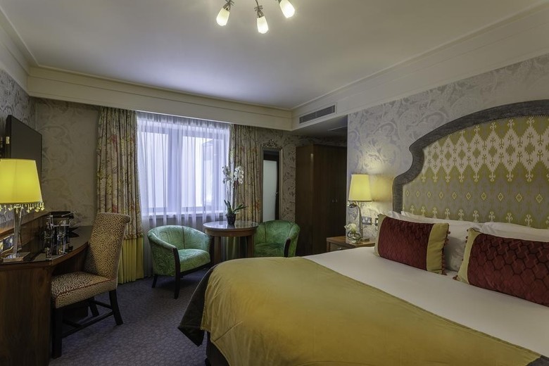 Hotel Clontarf Castle