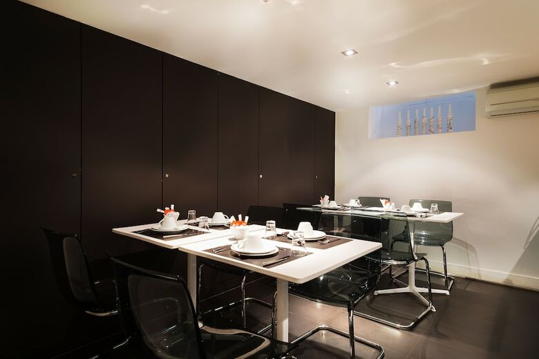 Hotel Arc De Triomphe Etoile