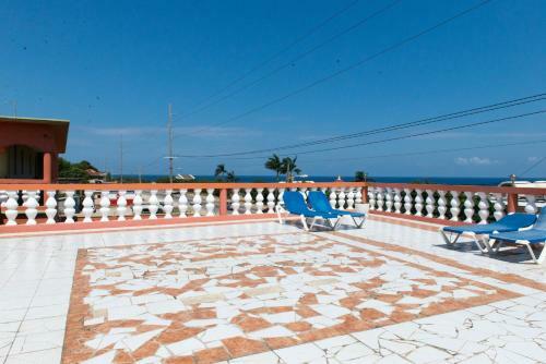 Hostal Rose Hall Deluxe