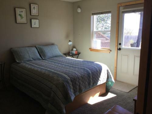 Bay Ave Bed And Breakfast Inn