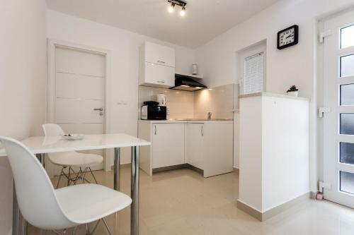 Beach Apartments Rafael
