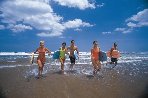 Hotel Las Olas Beach Resort