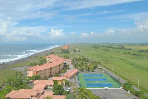 Hotel Las Olas Beach Resort