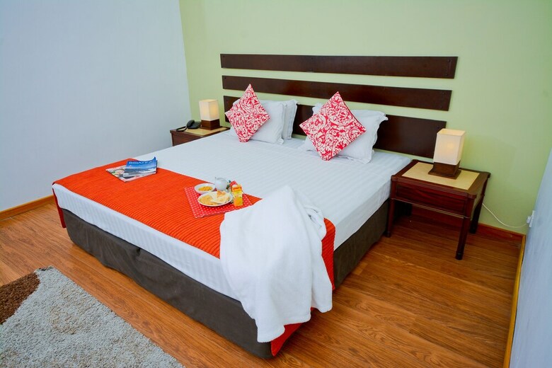 Bed & Breakfast Monsoon Suites