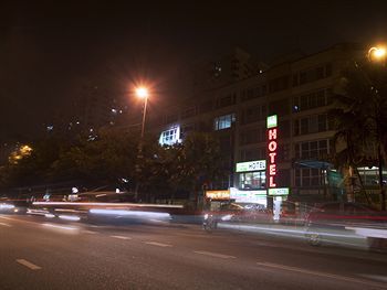 One Avenue Hotel