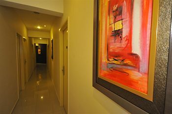 One Avenue Hotel