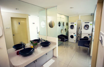One Avenue Hotel