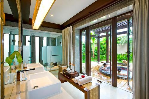 Narada Resort & Spa Perfume Bay Sanya (all Villas)
