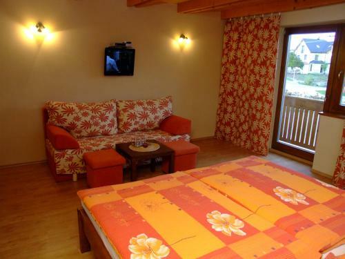 Hostal Penzion �smev