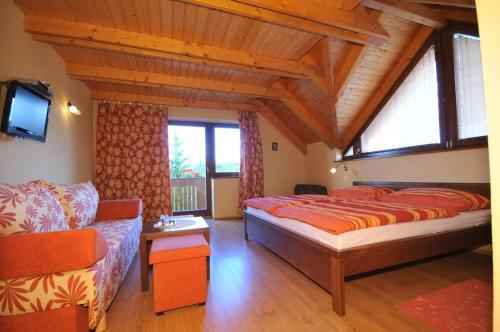 Hostal Penzion �smev