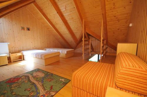 Hostal Penzion �smev