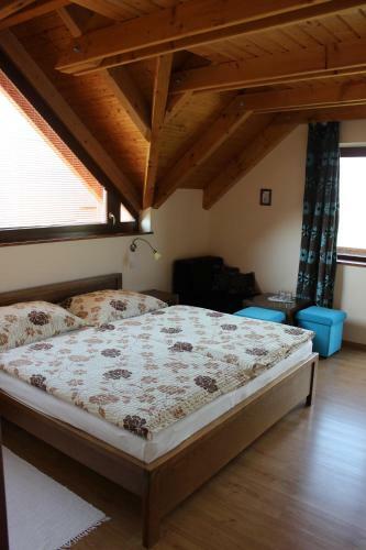 Hostal Penzion �smev