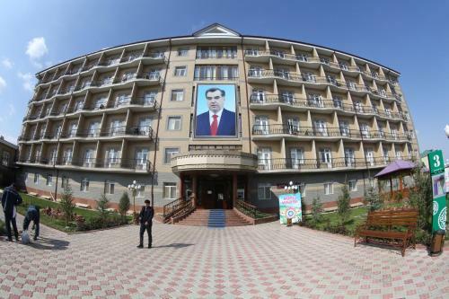 Bahoriston Hotel