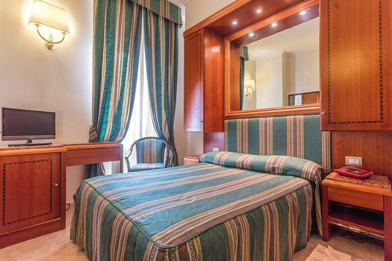 Raeli Hotel Archimede