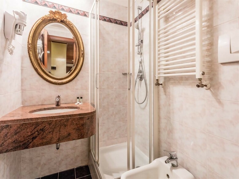 Raeli Hotel Archimede