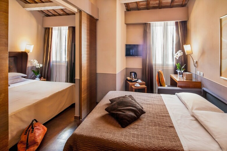 Hotel Condotti