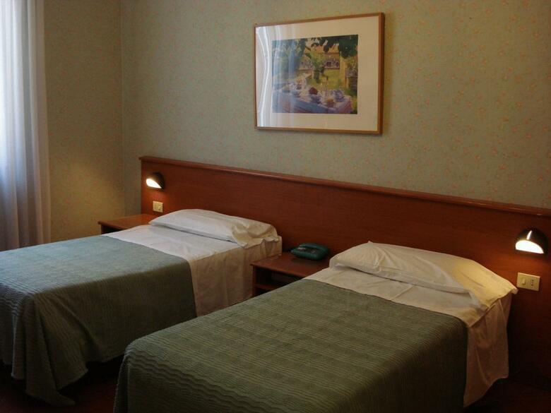 Hotel Corona