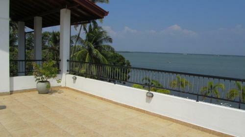 Hotel Rainbow Lagoon Villa