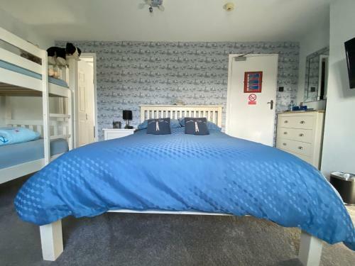 Hostal Waterside Guesthouse