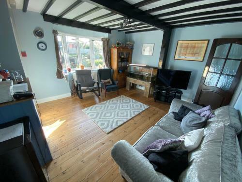 Hostal Waterside Guesthouse