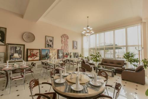 Konstantin Hotel