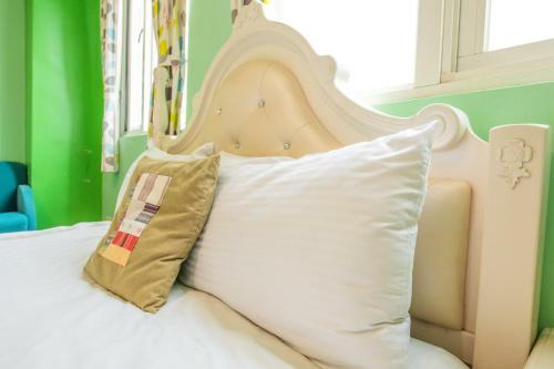 Happiness Hanada B&B