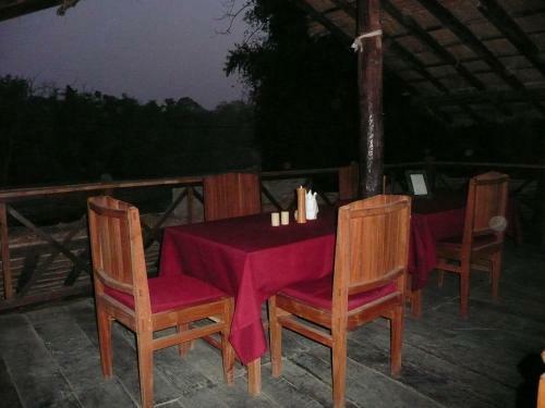 Bardia Eco Lodge