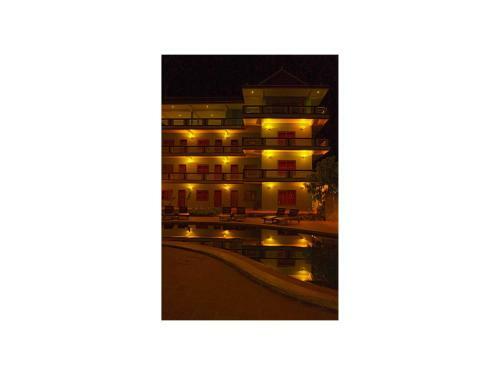Two Moons Hotel