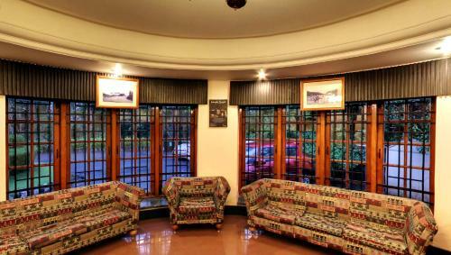 Hotel Aranya Nivas