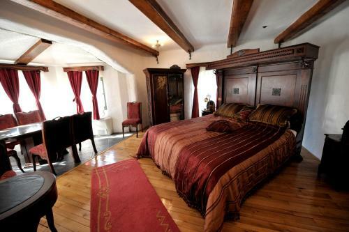 Ethno Village Stanisici & Hotel Pirg