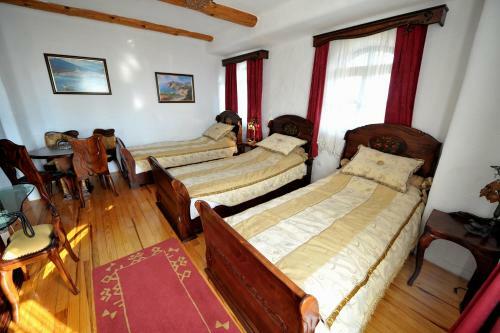 Ethno Village Stanisici & Hotel Pirg