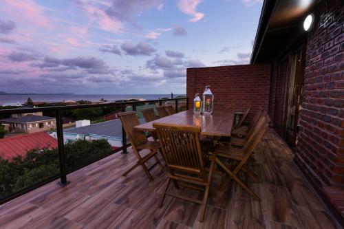 Hostal White Shark Guest House