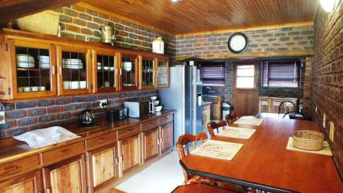 Hostal White Shark Guest House