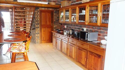 Hostal White Shark Guest House