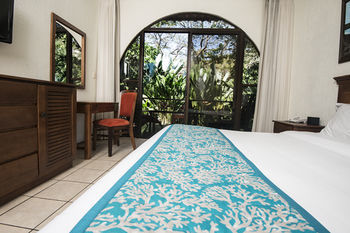 Hotel Punta Leona