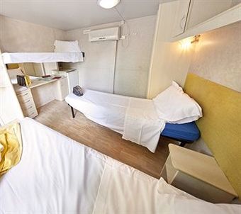 Hostal Camping Village Fabulous