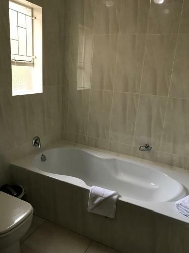 Hostal Global Village Guest House