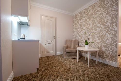 Real House Apartments