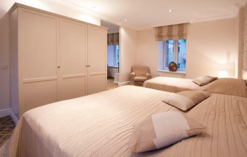 Real House Apartments