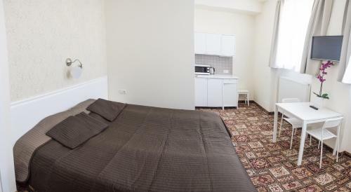 Real House Apartments