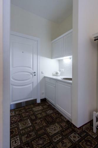 Real House Apartments
