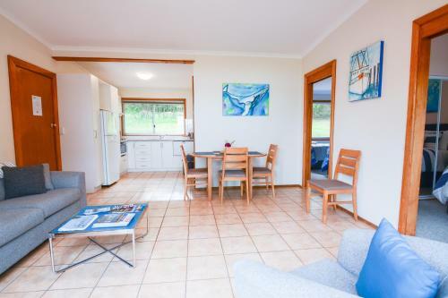 Quarantine Bay Beach Cottages