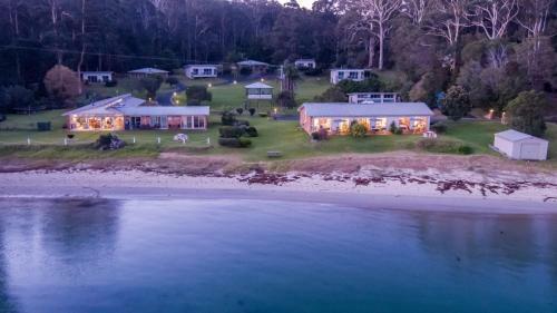 Quarantine Bay Beach Cottages