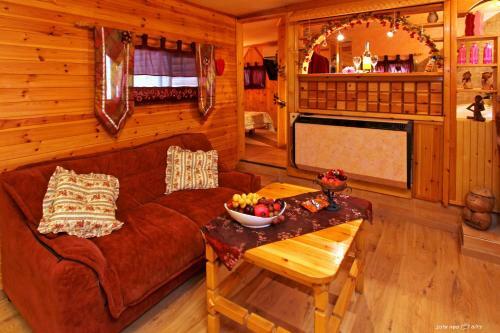 Under The Walnut Tree Shade Lodge