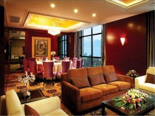 Yuloon Hotel