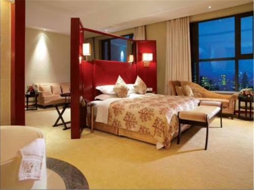 Yuloon Hotel